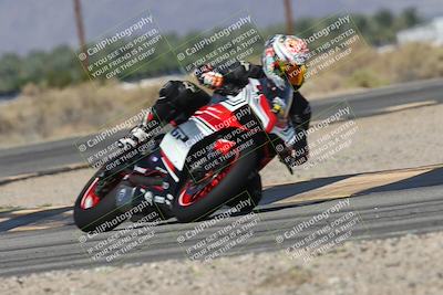 media/Oct-13-2025-Moto Forza (Mon) [[a66d839500]]/3-B Group/Session 3 (Turn 16)/